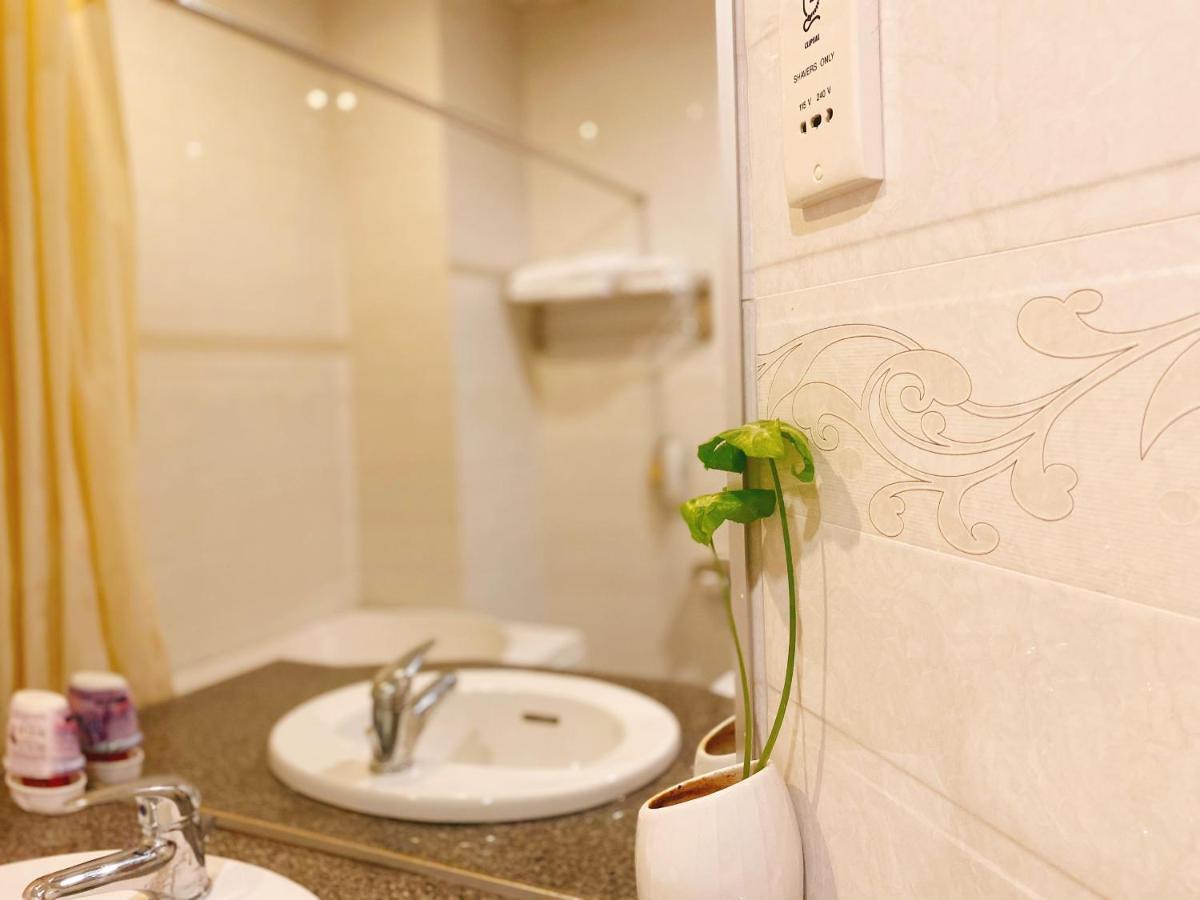 Long Xuyên Dong Xuyen Hotel מראה חיצוני תמונה