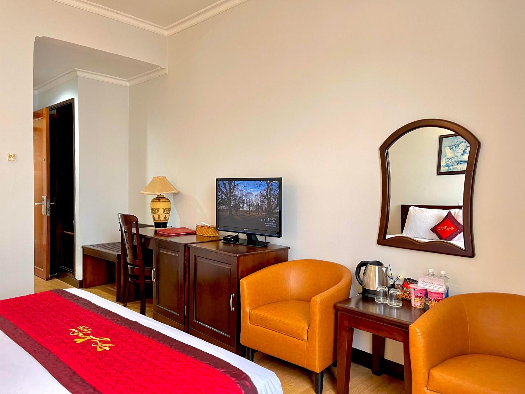 Long Xuyên Dong Xuyen Hotel מראה חיצוני תמונה
