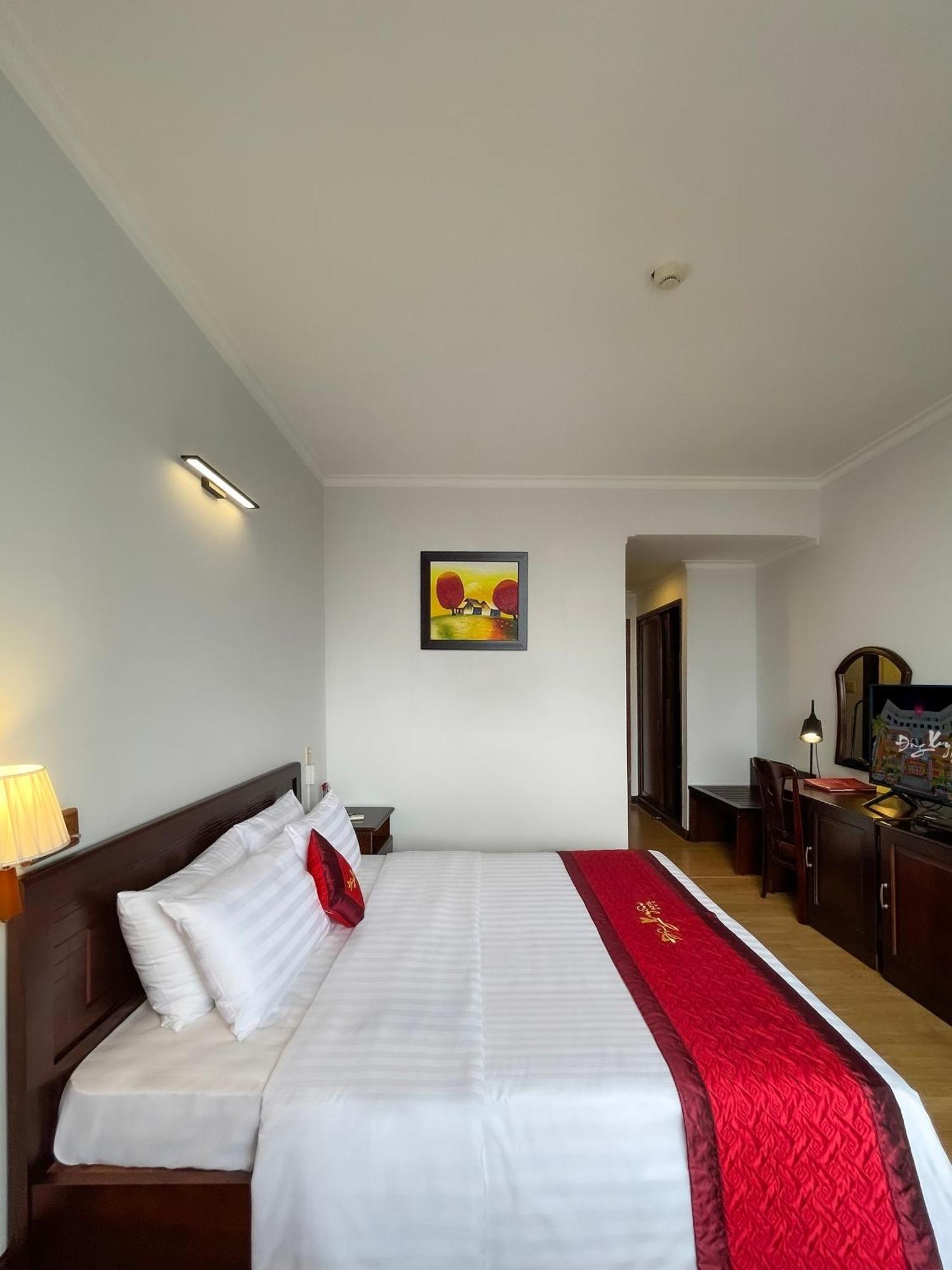 Long Xuyên Dong Xuyen Hotel מראה חיצוני תמונה