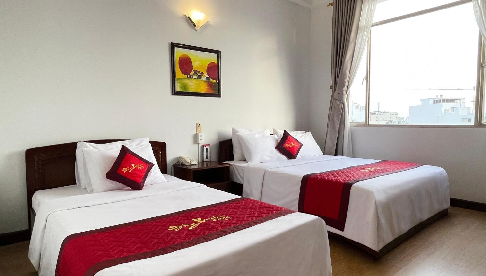 Long Xuyên Dong Xuyen Hotel מראה חיצוני תמונה