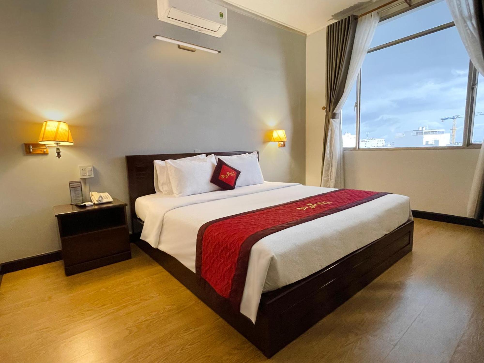 Long Xuyên Dong Xuyen Hotel מראה חיצוני תמונה