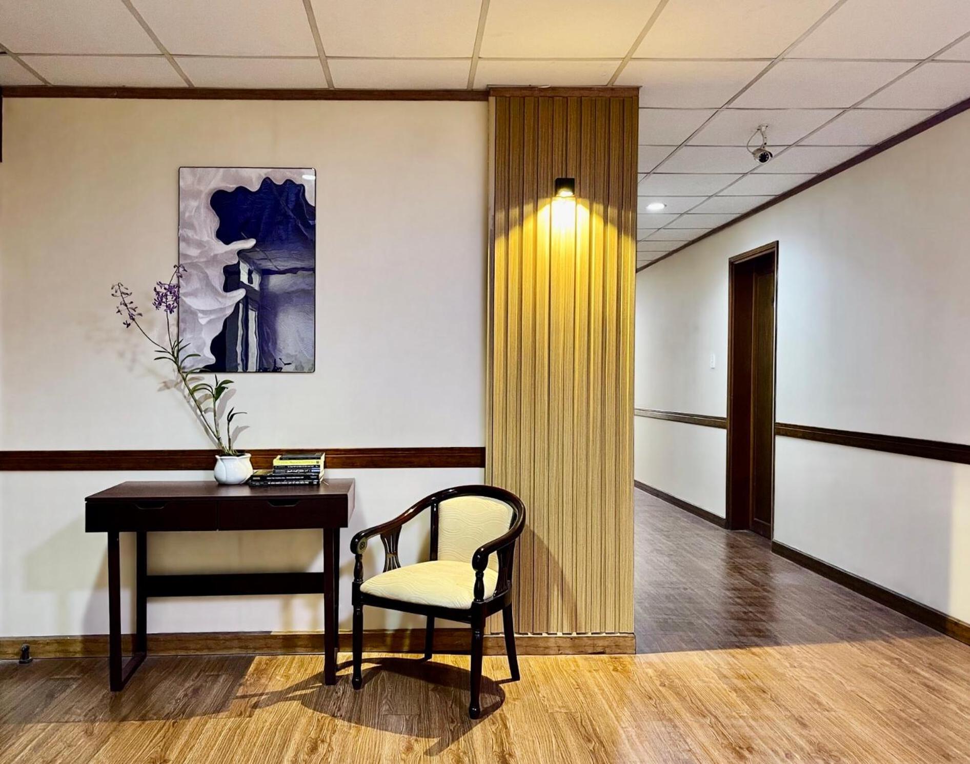Long Xuyên Dong Xuyen Hotel מראה חיצוני תמונה